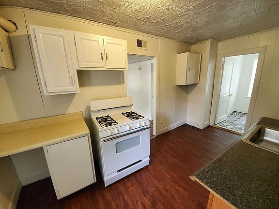 3rd image of 399 Ames St #401