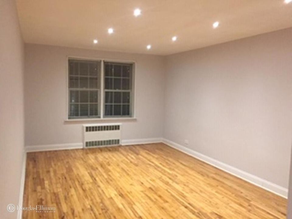 1st image of 8504 63rd Dr APT 4H