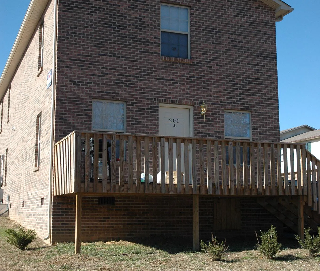 3 bed, 1600 sqft, $1,600 — Photo 2
