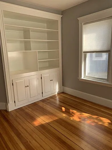2 bed, 1.0 bath, 1300 sqft, $2,650 — Photo 3