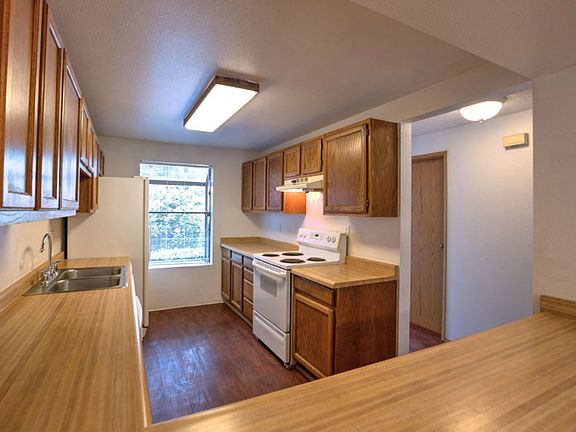3rd image of 14425 SE 251st Pl