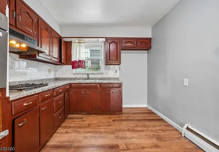 51 Tremont Ter — Photo 14