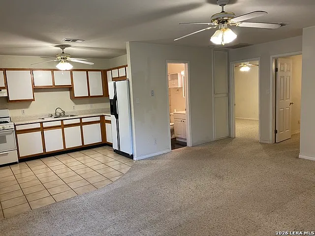 570 Beverly Ln — Photo 7