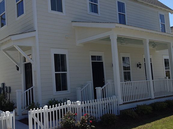 Front porch with 2 doors