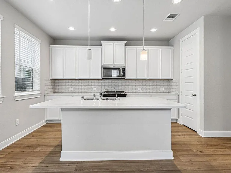 9808 Falling Fern Ln — Photo 3