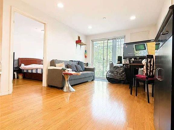 2nd image of 638 50th St #2B