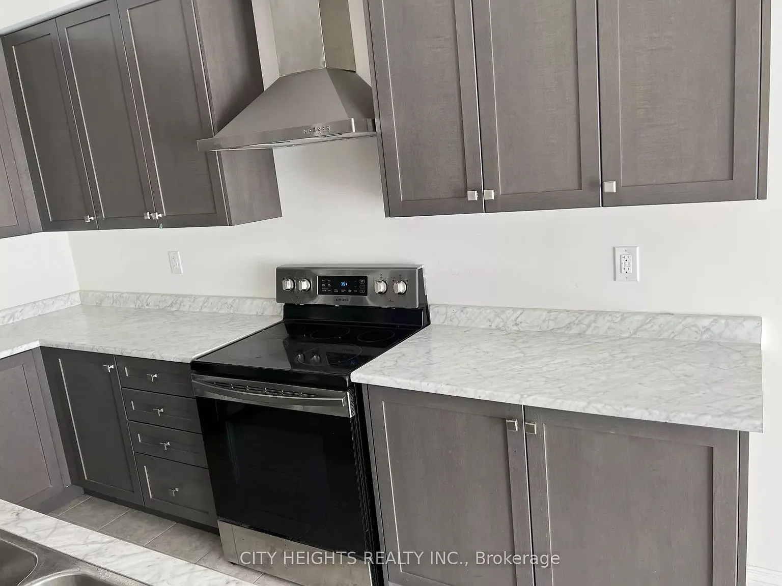 4 bed, $2,950 — Photo 4