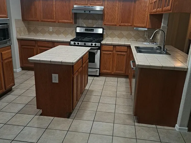 12345 Kit Carson Dr — Photo 2