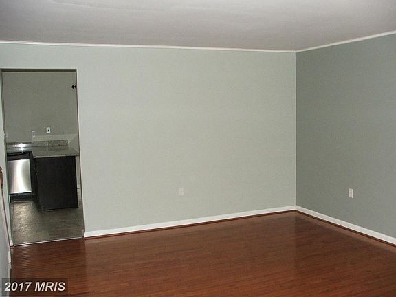4th image of 5776 Burke Towne Ct