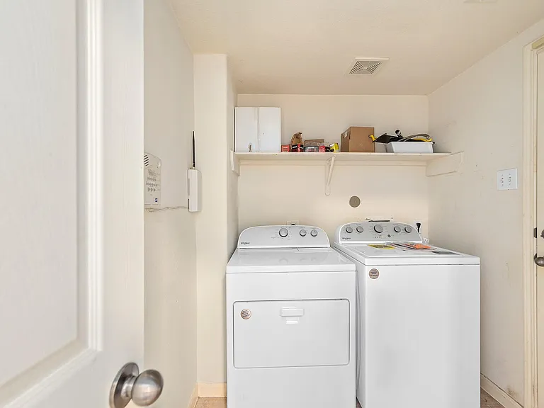 10003 Lynette Falls Dr — Photo 40