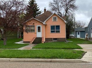 716 Cedar Ave, Harvey, ND 58341