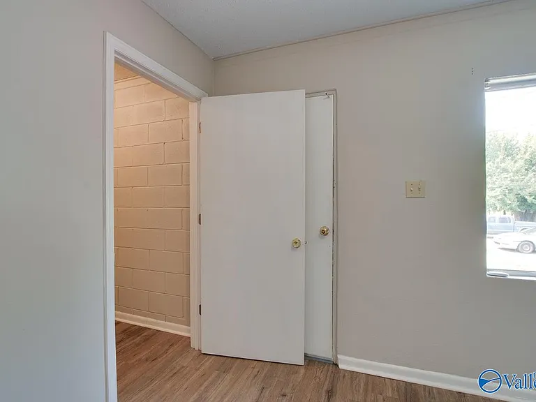 1330 Oshaughnessy Ave NE #A — Photo 11