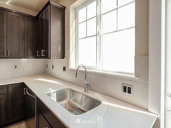 5th image of 1621 Seattle Hill Road #CC-4