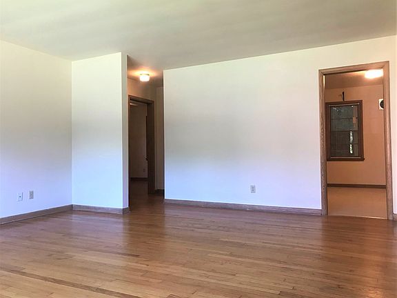 4th image of 3315 Harvey St #14657750
