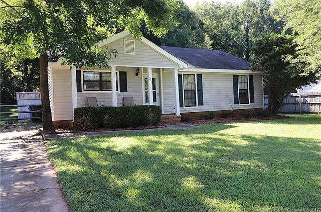 1st image of 7016 Ravenglass Ln
