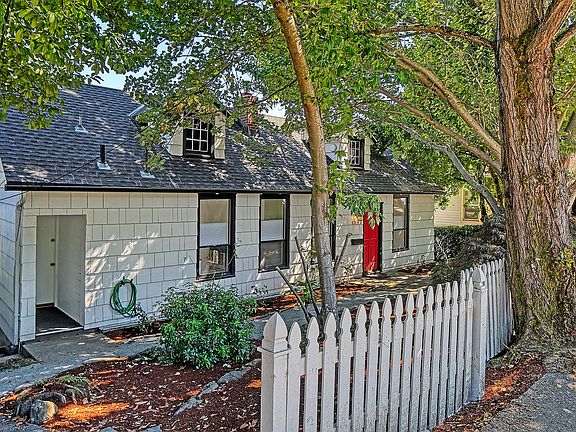 3rd image of 6542 Seward Park Ave S