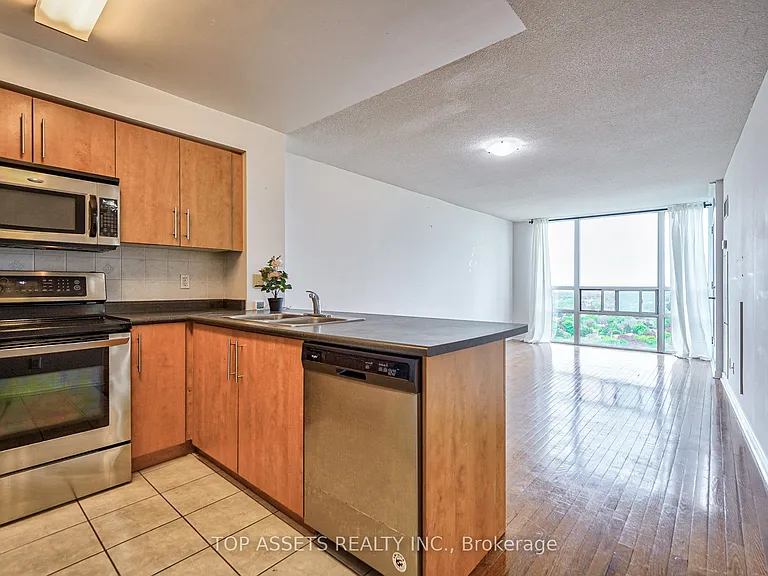 509 Beecroft Rd #1908 — Photo 9