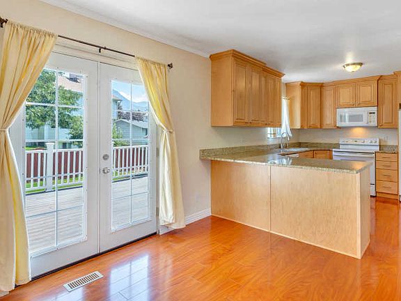 5th image of 1762 N Moor Ln