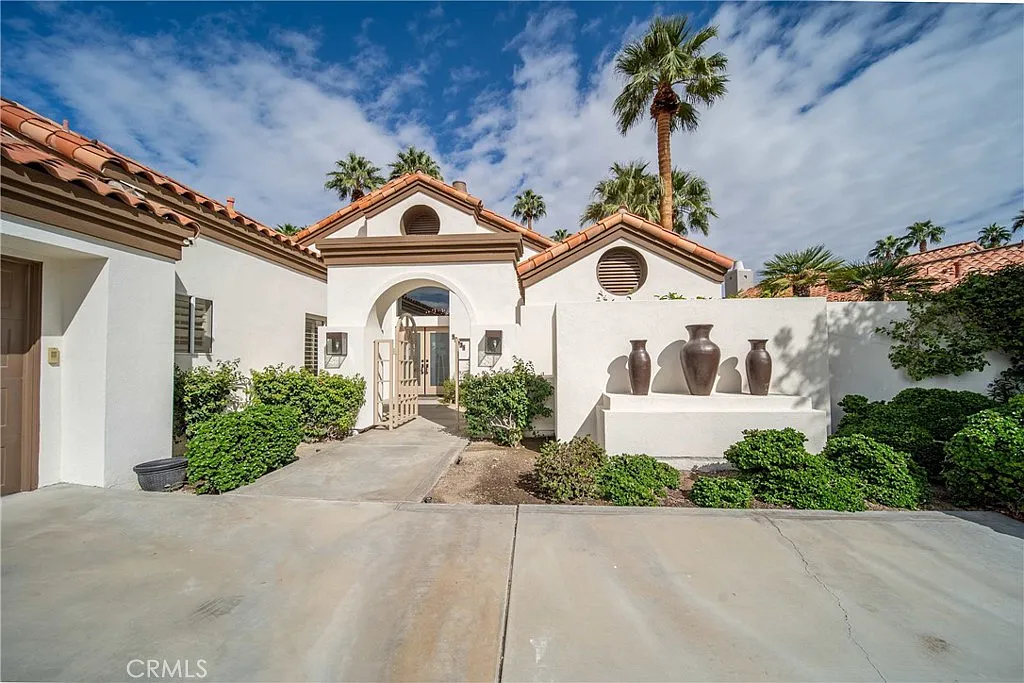3 bed, 3.5 bath, 2353 sqft, $12,000 — Photo 3