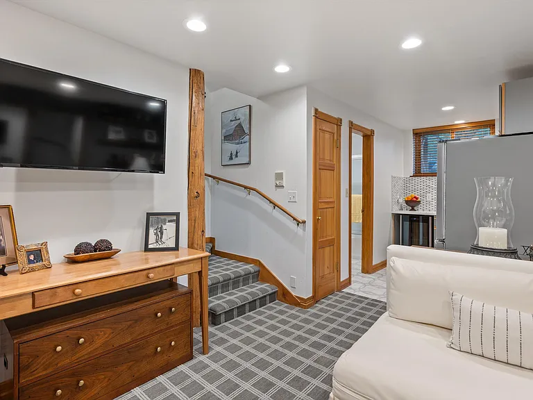 124 E Durant Ave #10 — Photo 21