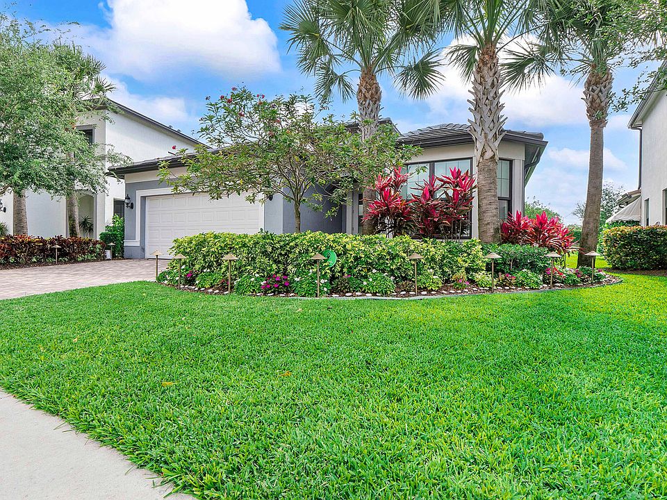 1st image of 4640 E Pinehurst Trl Trail E