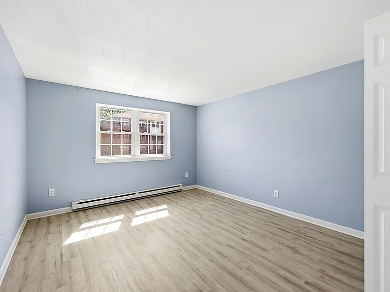8 Maple Crest Cir #C — Photo 4