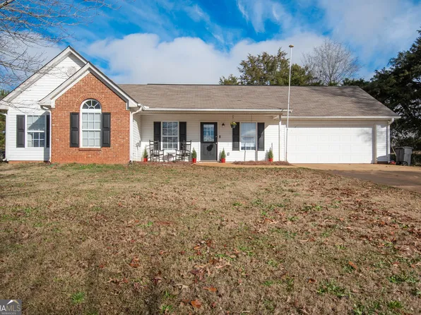 16 Savannah Place Dr, Lagrange, GA 30240