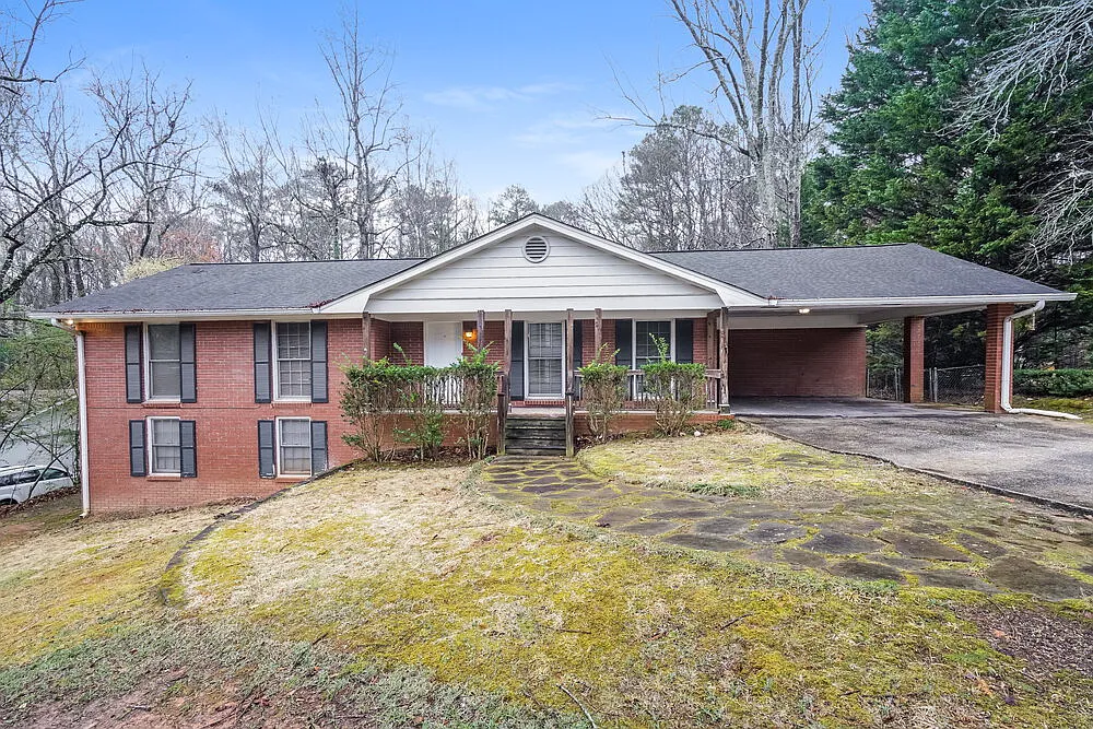 5 bed, 2.0 bath, 1451 sqft, $1,875 — Photo 1