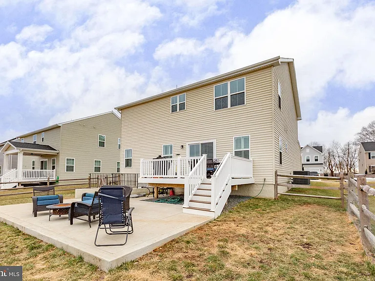 6427 Hawkeye Dr — Photo 8
