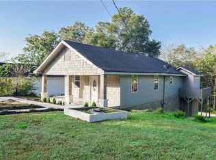 913 W Pine St, Rossville, GA 30741