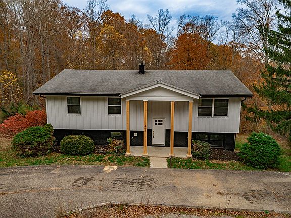 3rd image of 403 Virginia Ln