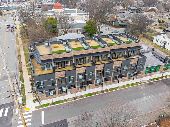 2nd image of 1103 Forest Ave #D
