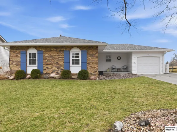 10342 V St, Omaha, NE 68127