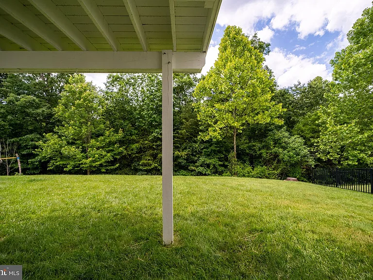 18081 Camdenhurst Dr — Photo 68