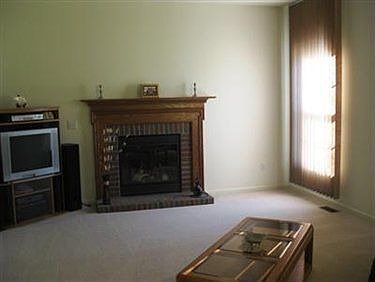 2nd image of 1792 Curry Ln