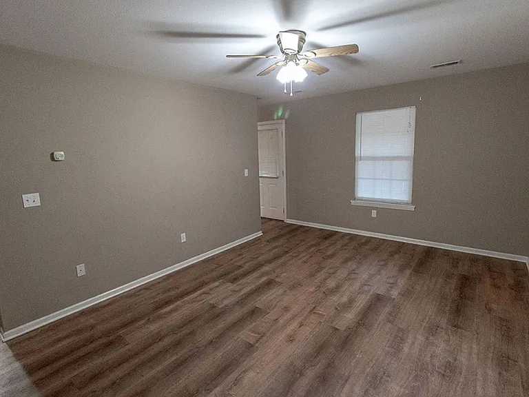 1530 Florence Dr — Photo 9