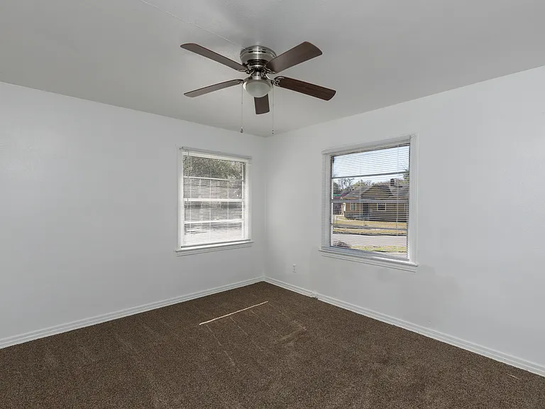 3101 3rd Street Cir N — Photo 7