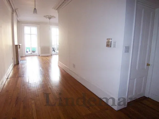 Rented by Lindemar LLC | media 70