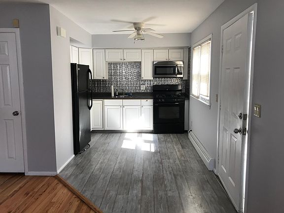 4th image of 58 Grantwood Ave #1