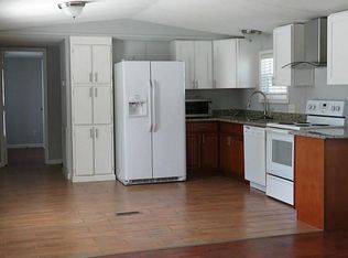 200 W Pine Ave, Coldspring, TX 77331