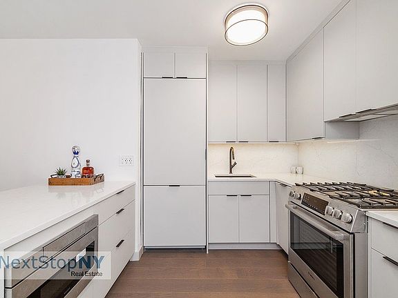 3rd image of 400 E 56th St APT 8G