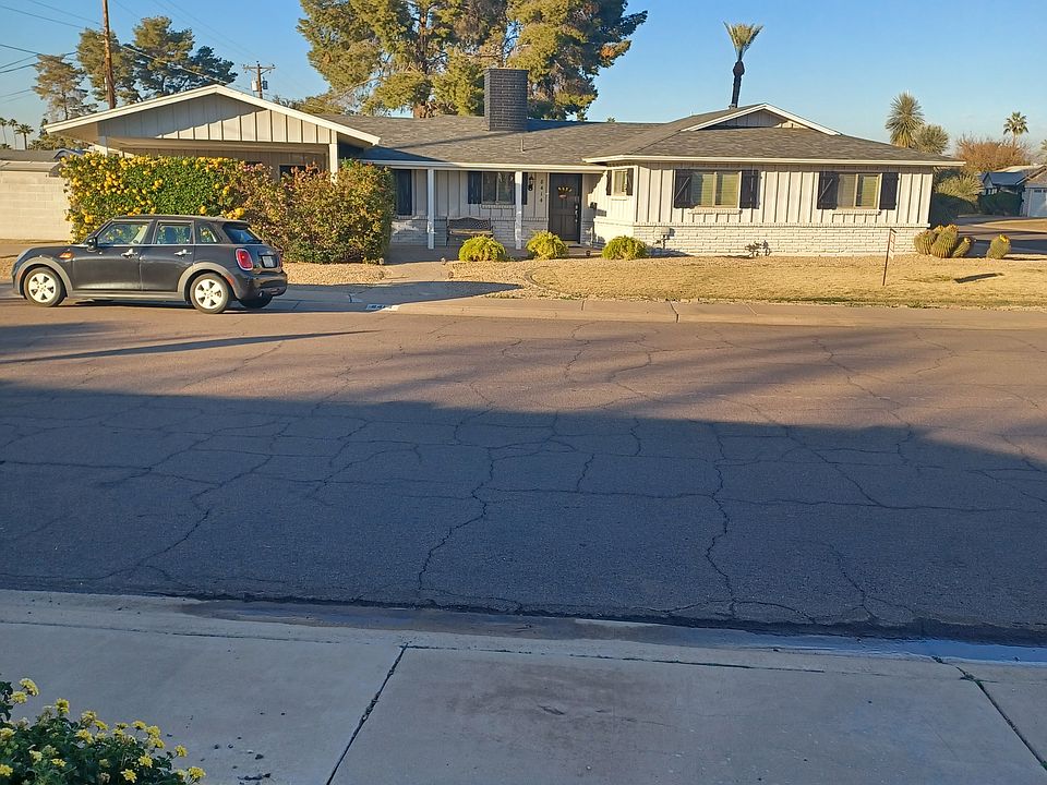 Beautiful curb appeal. Large backyard.with covered patio for special BBQ party!