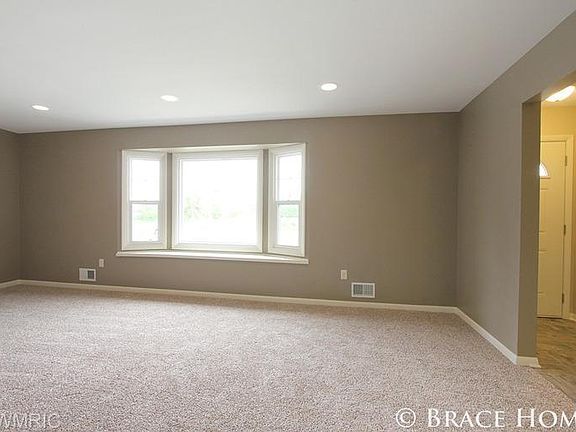 4th image of 8360 Clyde Park Ave SW