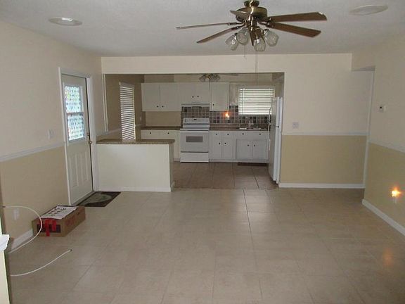 2nd image of 20406 Lorenzo Ave