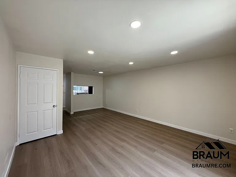 14257 FRIAR ST. — Photo 4
