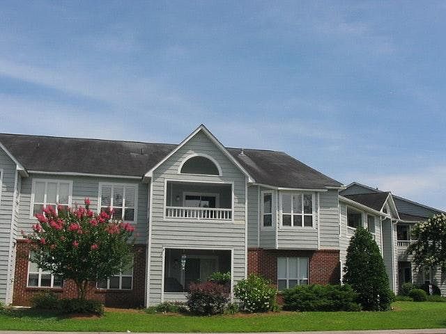 1st image of 107 Breezewood Dr