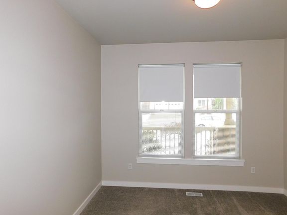 4th image of 10206 185th Ave E