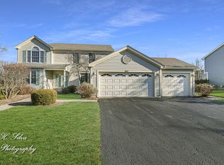841 Bristol Dr, Algonquin, IL