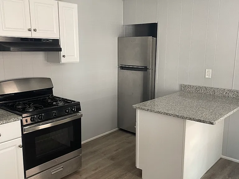 137 Franklin St #2 — Photo 12