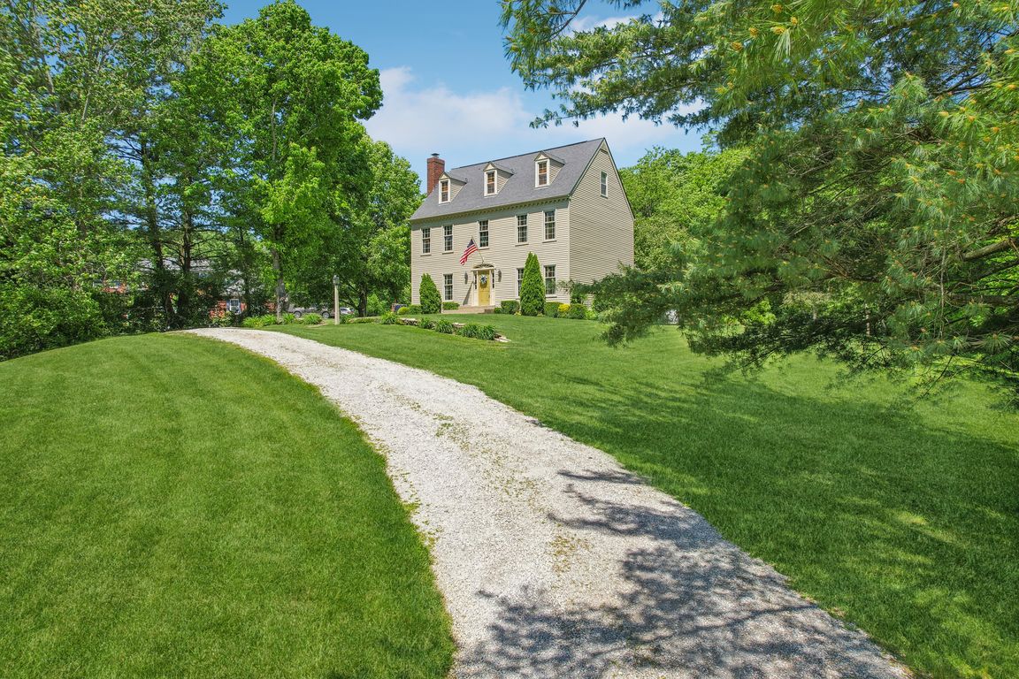 Idlebrook Ln-1705-002.jpg